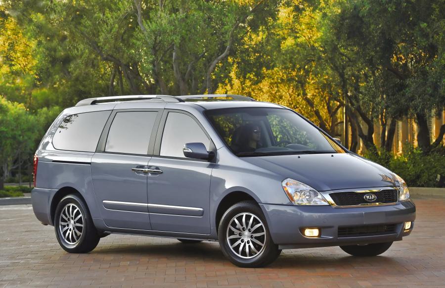  Kia Sedona 2010 года  (фото 53 из 54)
